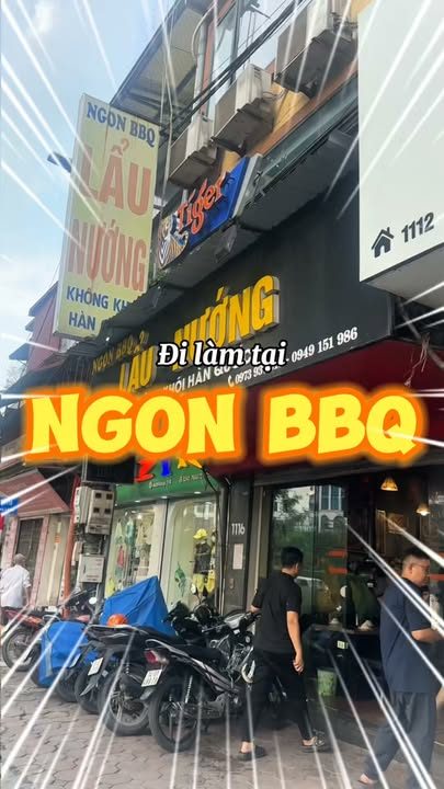 Mặt tiền quán Lẩu Nướng Ngon BBQ với dòng chữ Đi làm tại Ngon BBQ